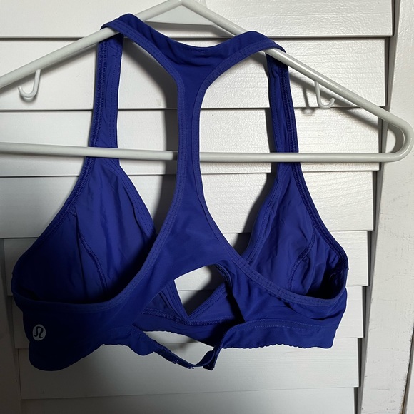 Blue Lululemon size 4 sports bra. - Picture 2 of 2
